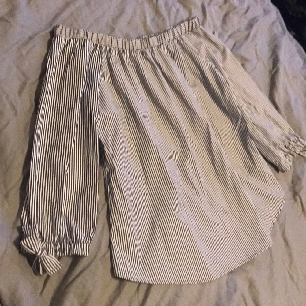 white& gray stripped off the shoulder top